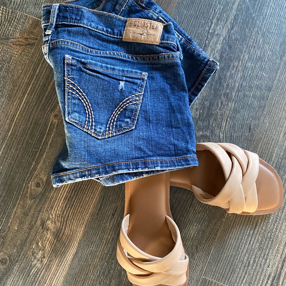 Denim shorts - Picture 3 of 3